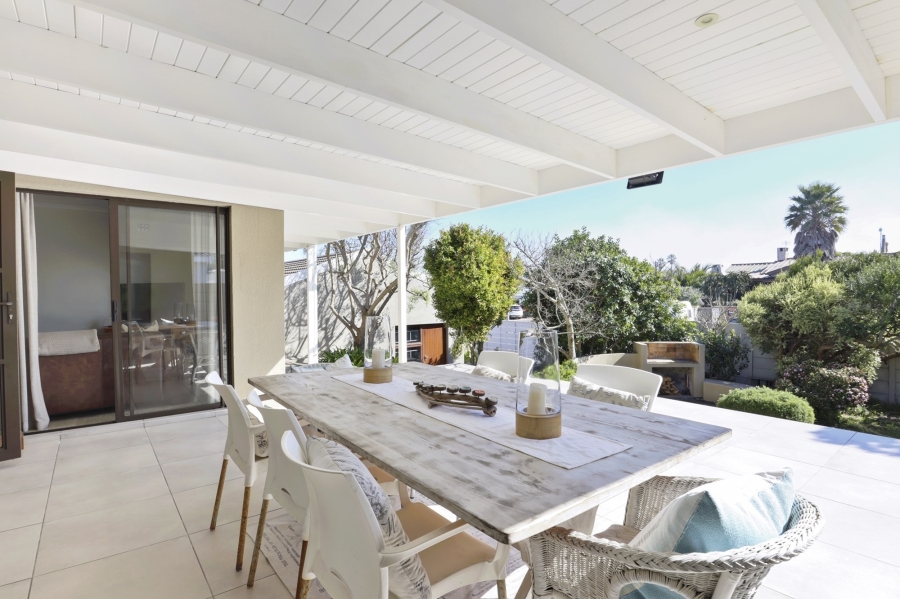 4 Bedroom Property for Sale in Melkbosstrand Central Western Cape
